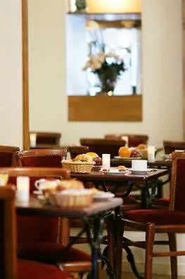 Korner Opera Hotel 3*