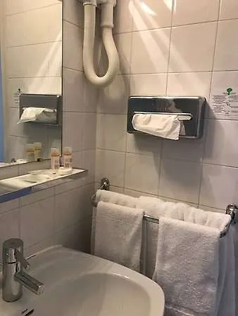 Korner Opera Szálloda 3*